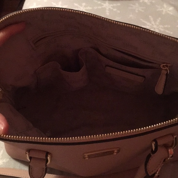 Cream colored MK bag - Picture 4 of 8